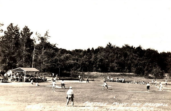 Portage Point Resort (Portage Point Inn) - Vintage Postcard